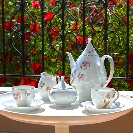 Agape * קאלה נרה